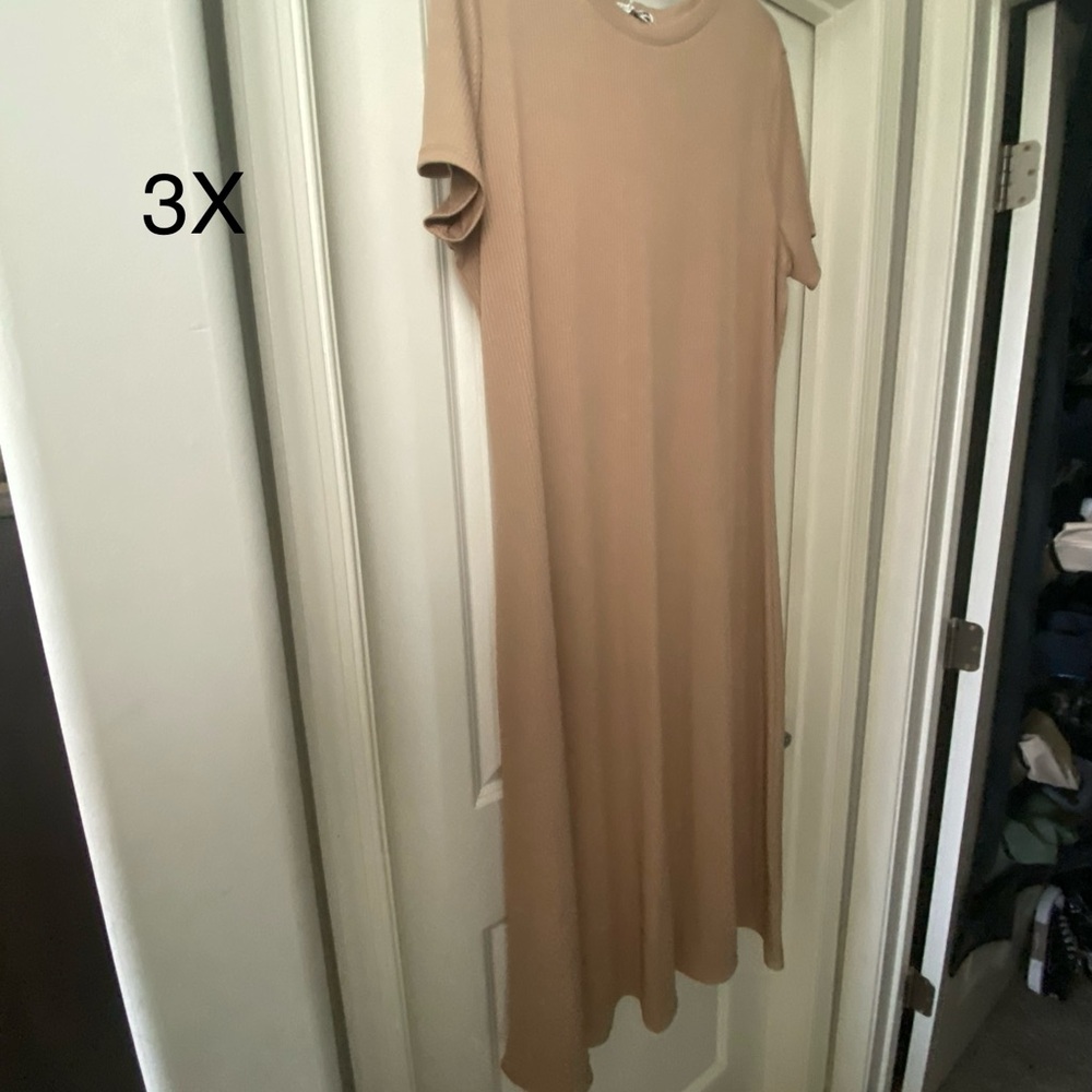 Fashion Nova Tan Casual Maxi Dress Crew Neck Short Sleeve